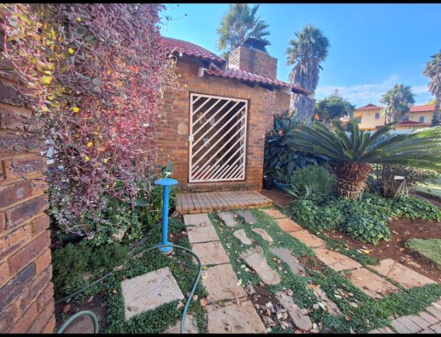 4 BEDROOM HOUSE FOR SALE IN JORDAAN PARK
